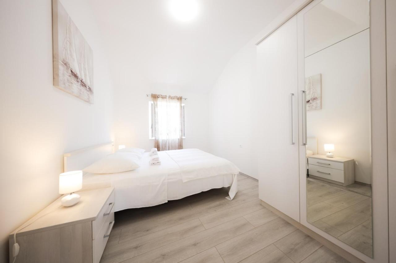Two Bedroom Apartment In The Old Town Marija ザダル エクステリア 写真
