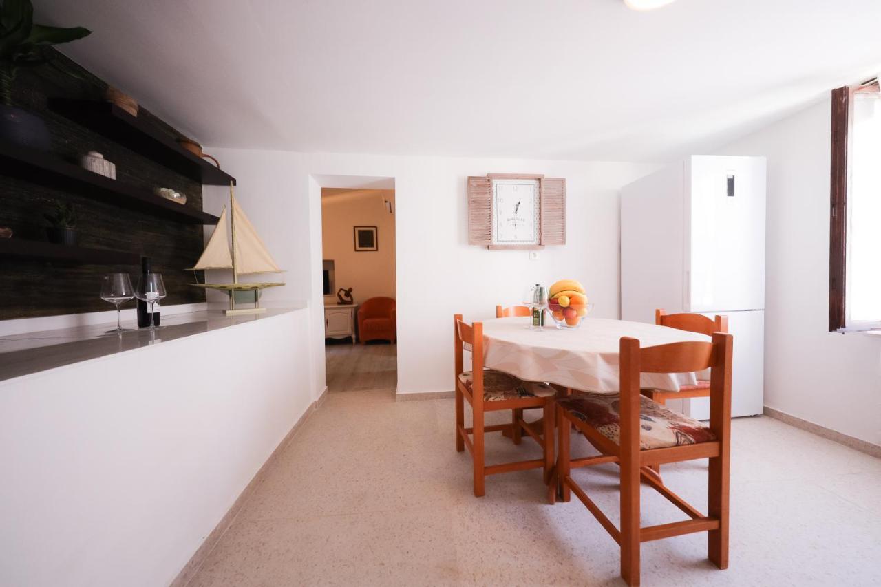 Two Bedroom Apartment In The Old Town Marija ザダル エクステリア 写真