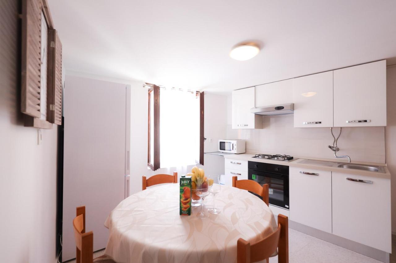 Two Bedroom Apartment In The Old Town Marija ザダル エクステリア 写真